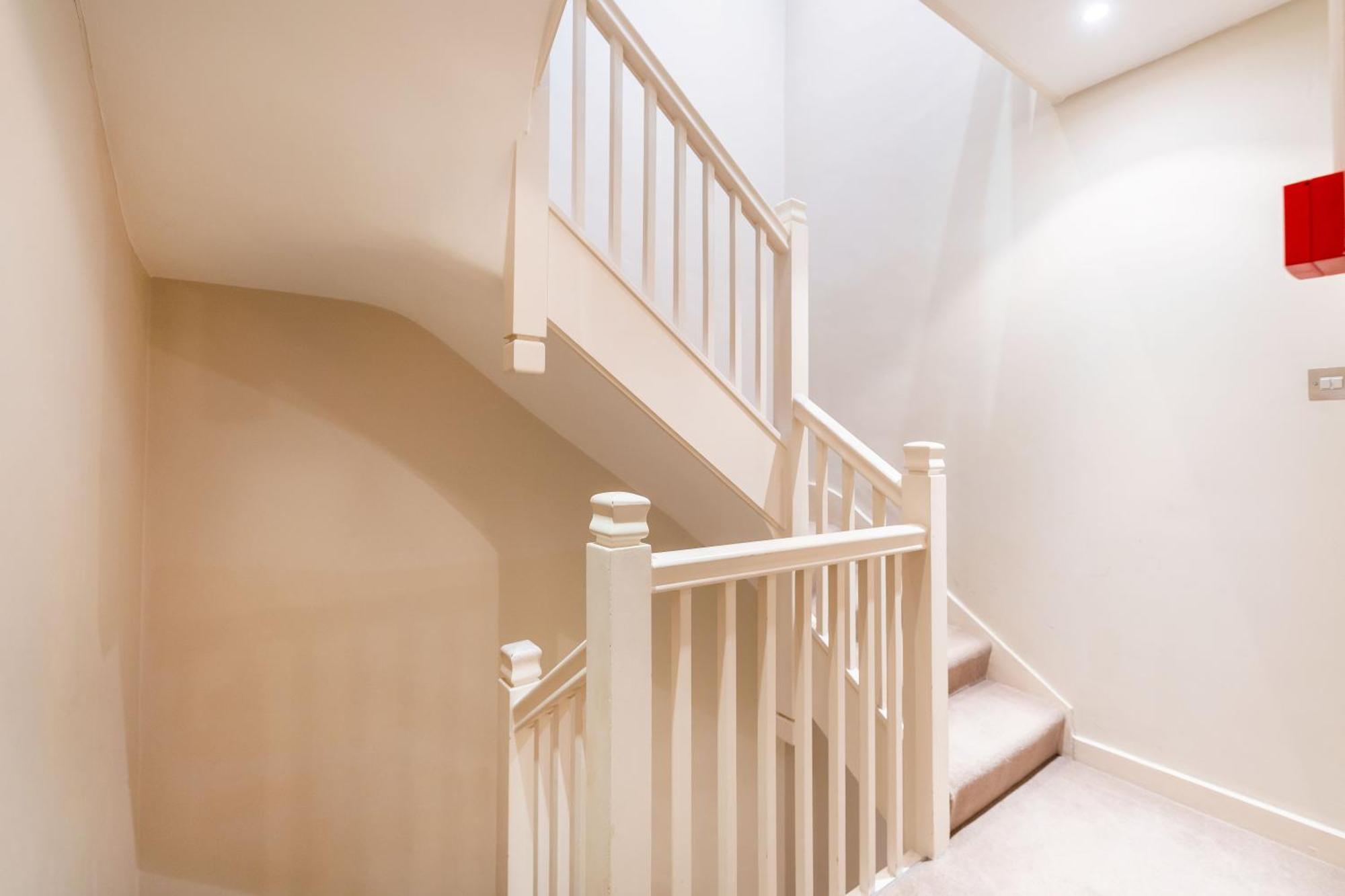 Luxury 6 Bedroom House In Southwick Street London Exterior photo