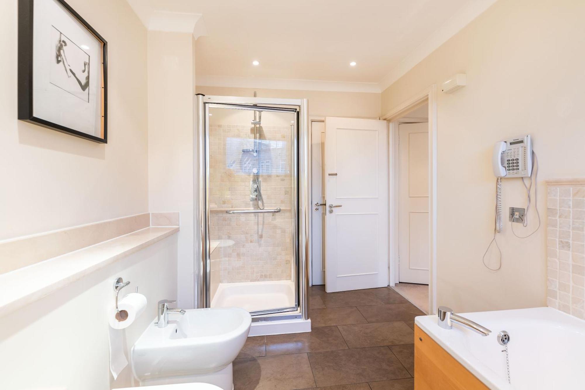 Luxury 6 Bedroom House In Southwick Street London Exterior photo